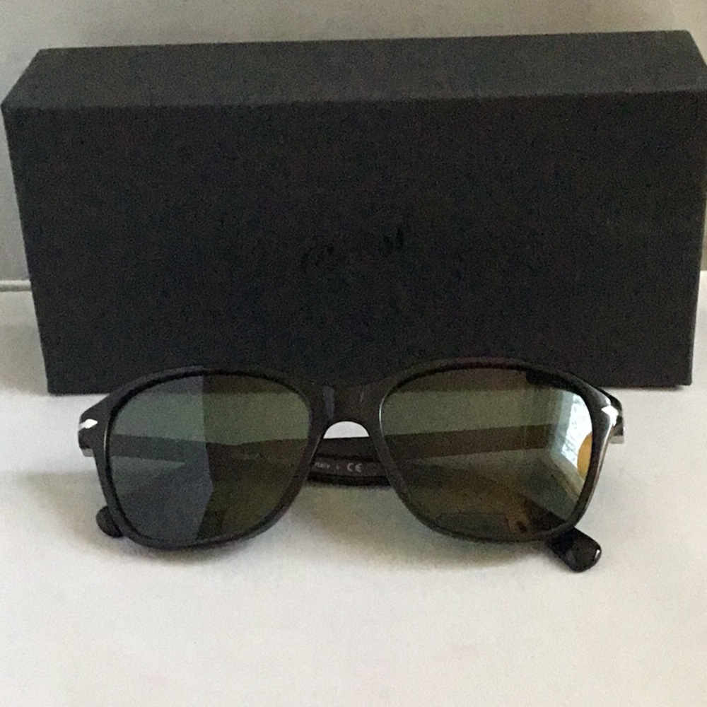 PERSOL SUNGLASSES UNISEX.